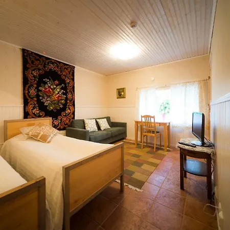 Maentylaen Tila ゲストハウス 3*